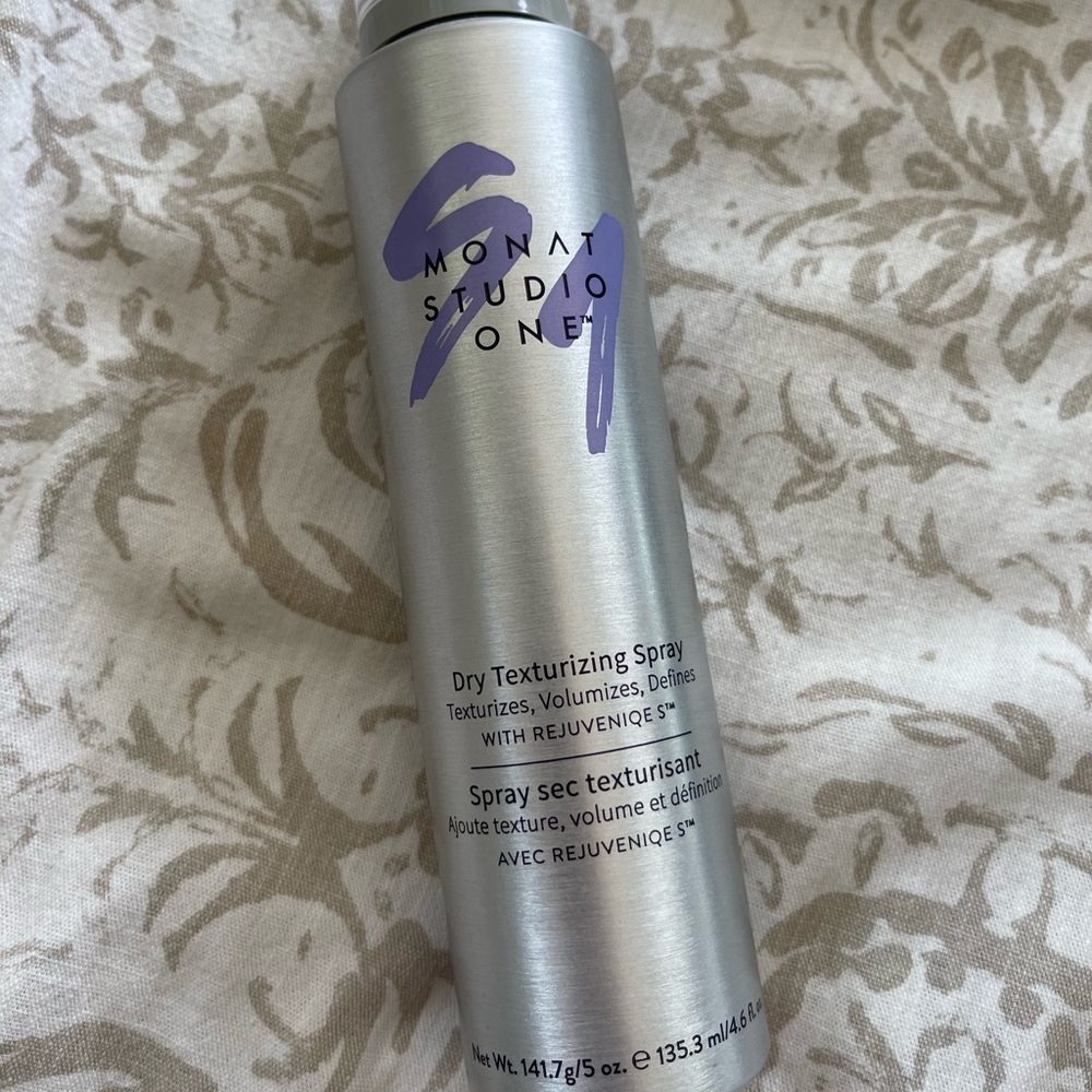 Texturizing hair spray